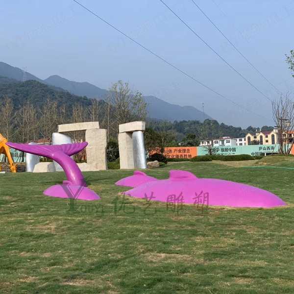 小區(qū)景觀雕塑規(guī)劃時要注意什么呢？